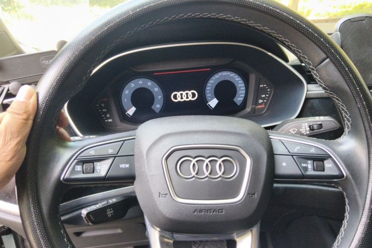 Audi Q3 2022 #11 Audi Q3 2022 car image #11
