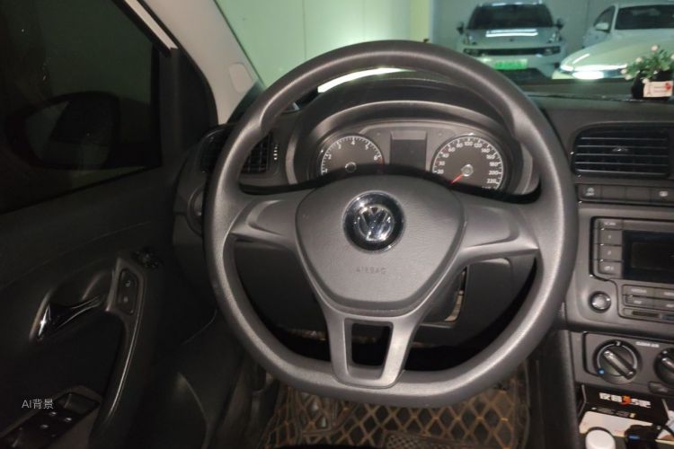 Volkswagen Polo 2019 car image #12