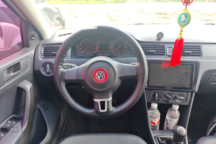 Volkswagen Santana 2016 car image #12