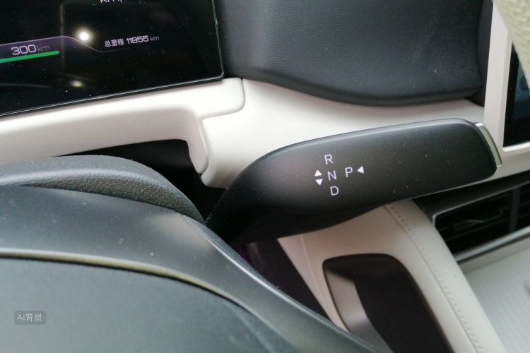 BYD YuanUP 2025 #16 BYD YuanUP 2025 car image #16