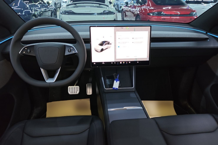 Tesla Model Y 2026 #10 Tesla Model Y 2026 car image #10