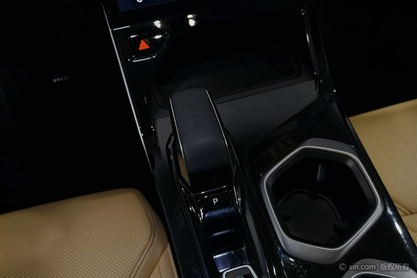 GEELY Boyue L 2023 #14 GEELY Boyue L 2023 صورة سيارة #14