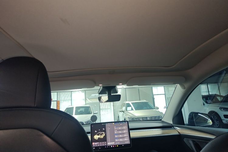 Tesla Model Y 2022 #20 Tesla Model Y 2022 car image #20