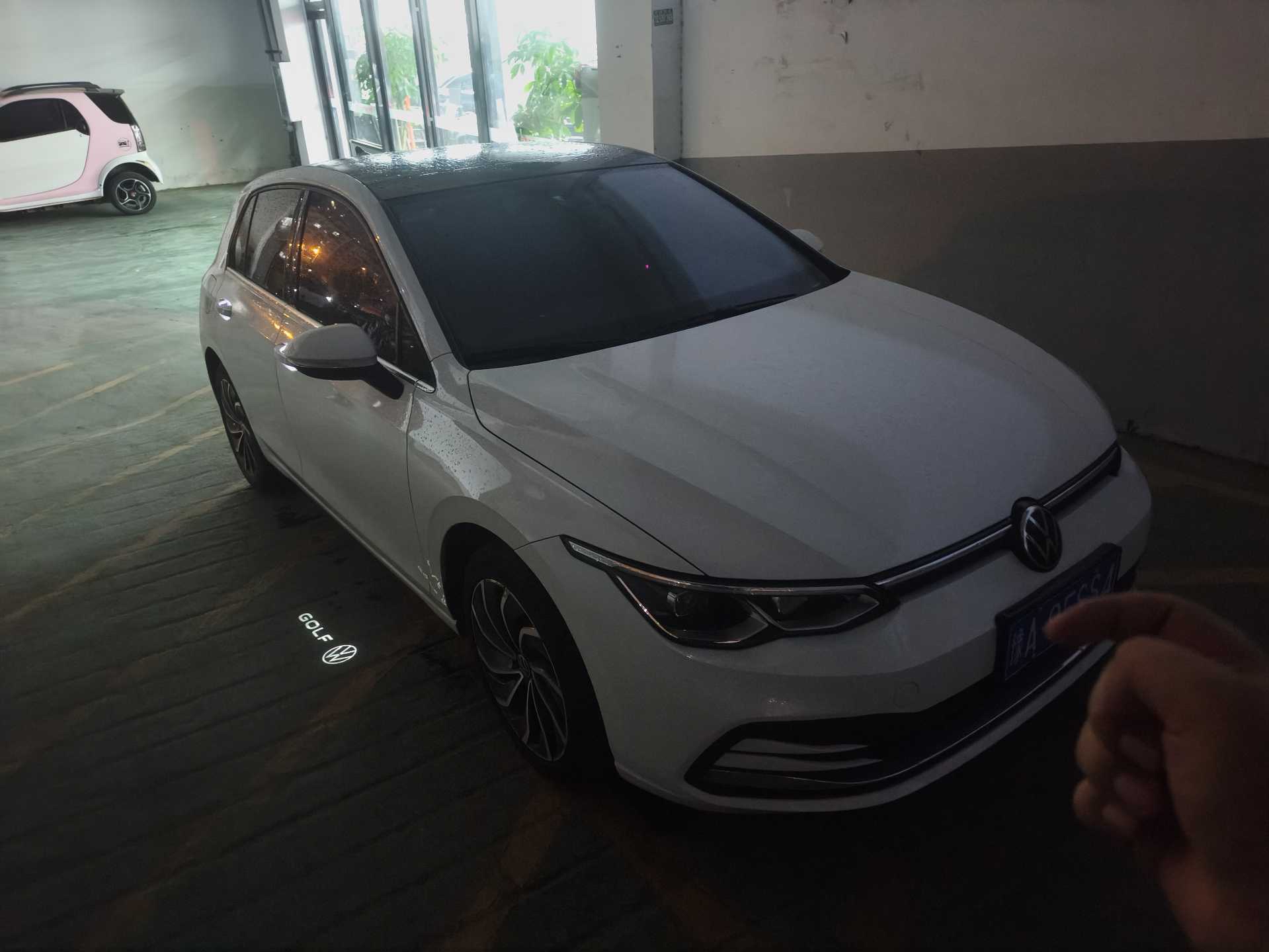 Volkswagen Golf 2022 car image #3