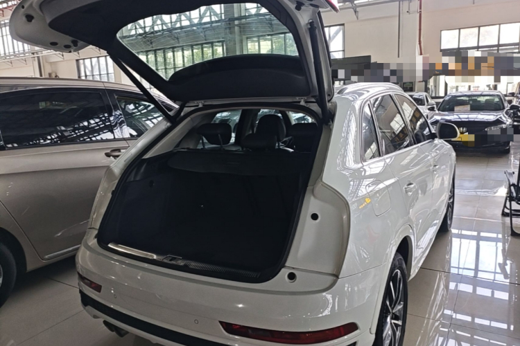 Audi Q3 2019 immagine di auto #19