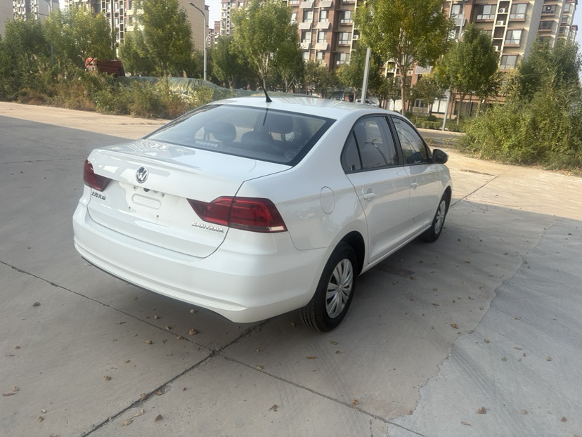 Volkswagen Santana 2023 image de voiture #4