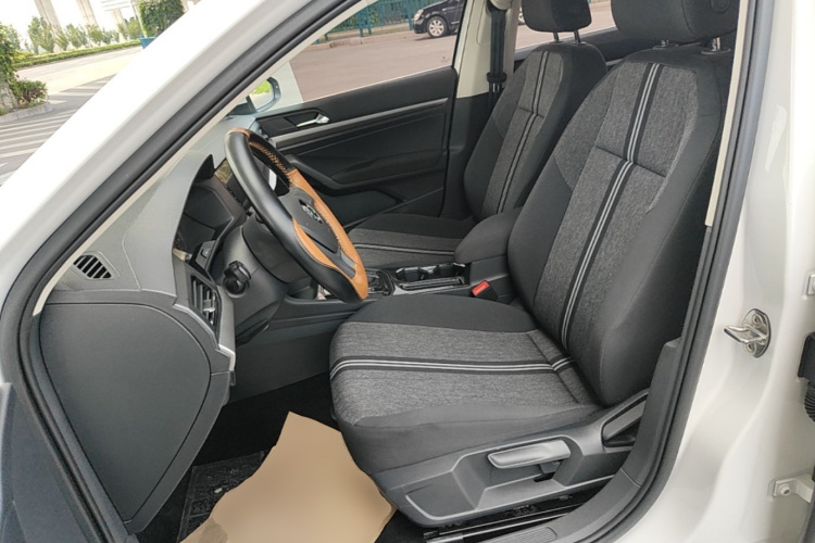 Volkswagen Lavida 2019 car image #15