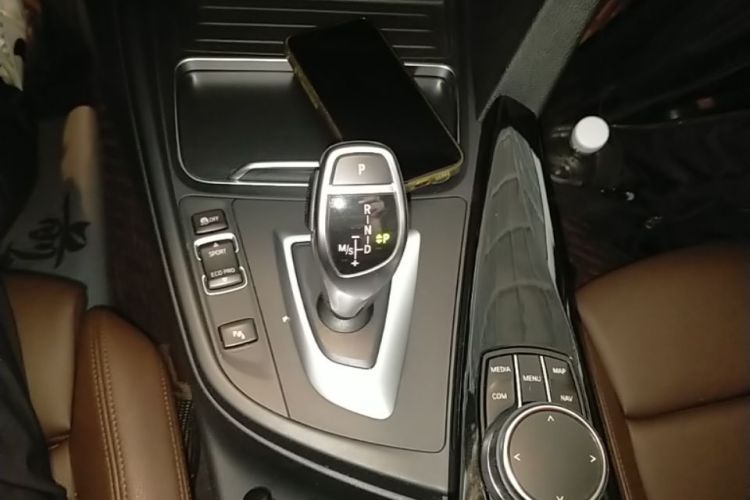 BMW 3 Series 2018 #14 BMW 3 Series 2018 car image #14