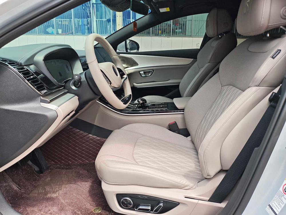 BYD Han 2025 immagine di auto #17
