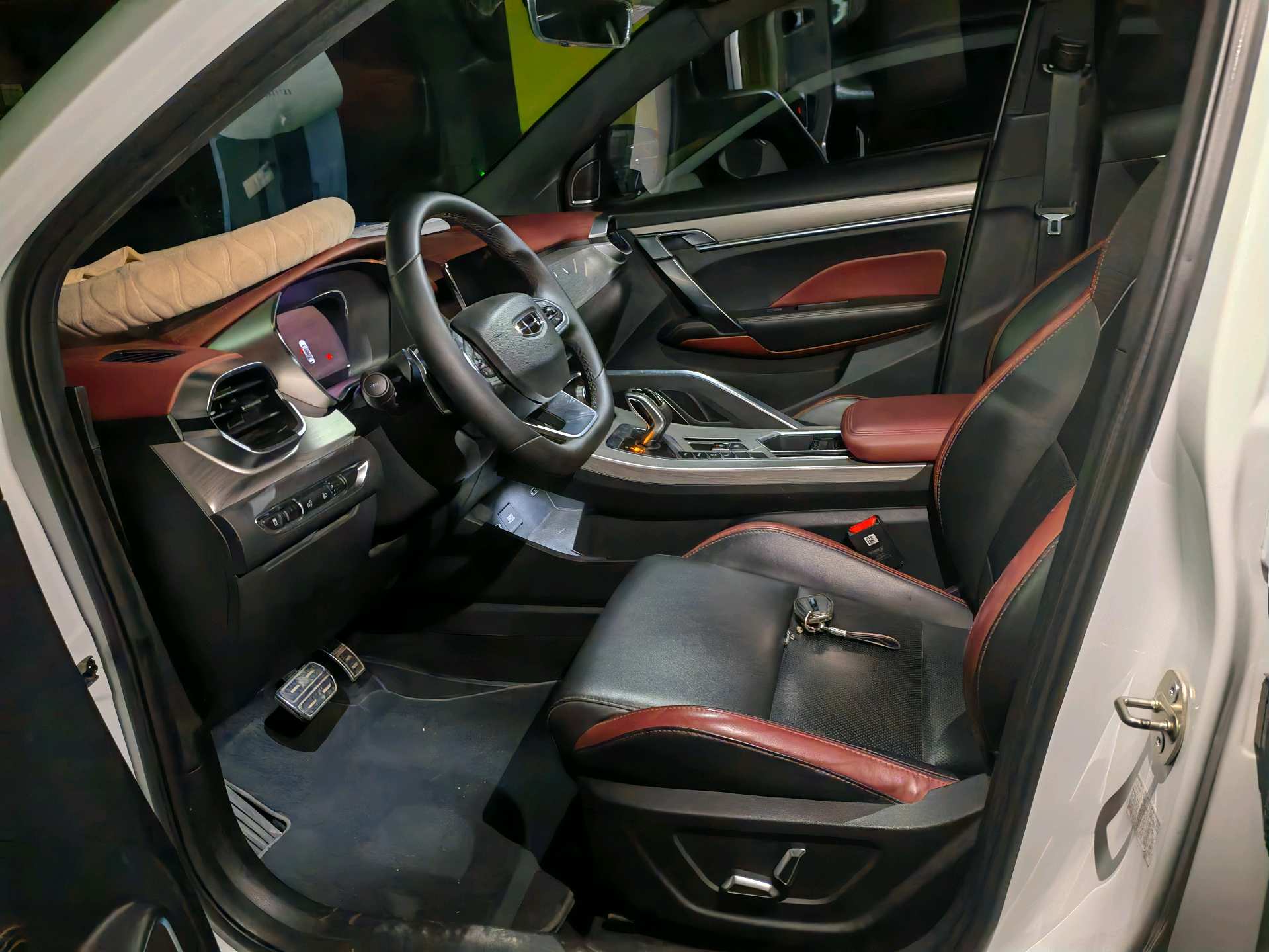 GEELY Coolray 2020 car image #8