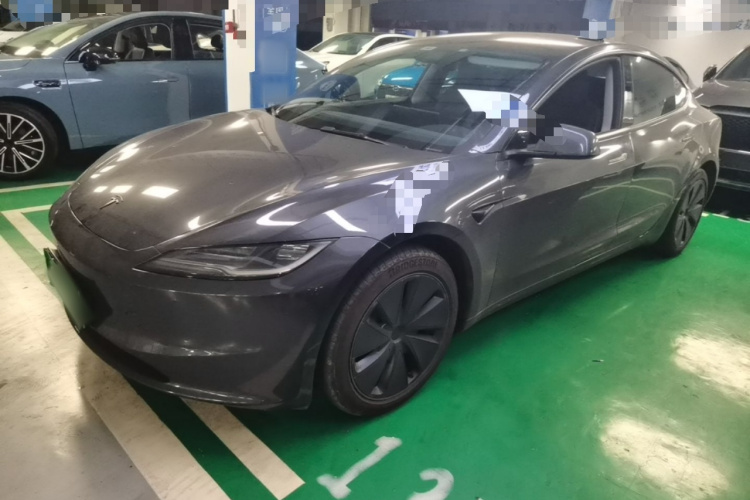 Tesla Model 3 2025 #2 Tesla Model 3 2025 car image #2
