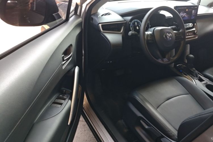 Toyota Corolla Cross 2024 immagine di auto #12