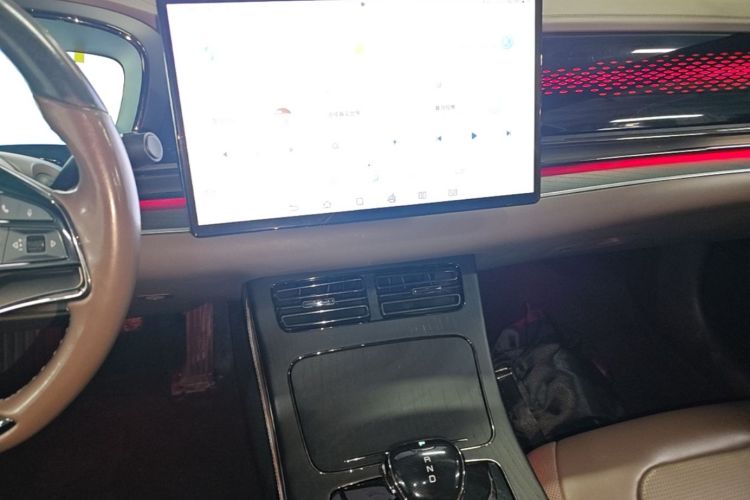BYD Han 2023 immagine di auto #13