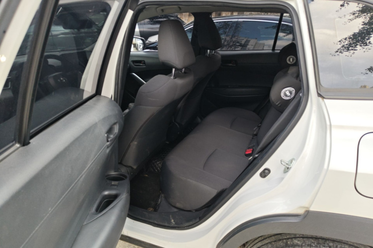 Toyota Corolla Cross 2023 صورة سيارة #19