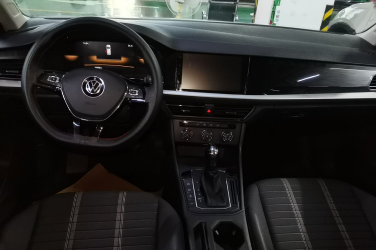 Volkswagen Lavida 2021 car image #10