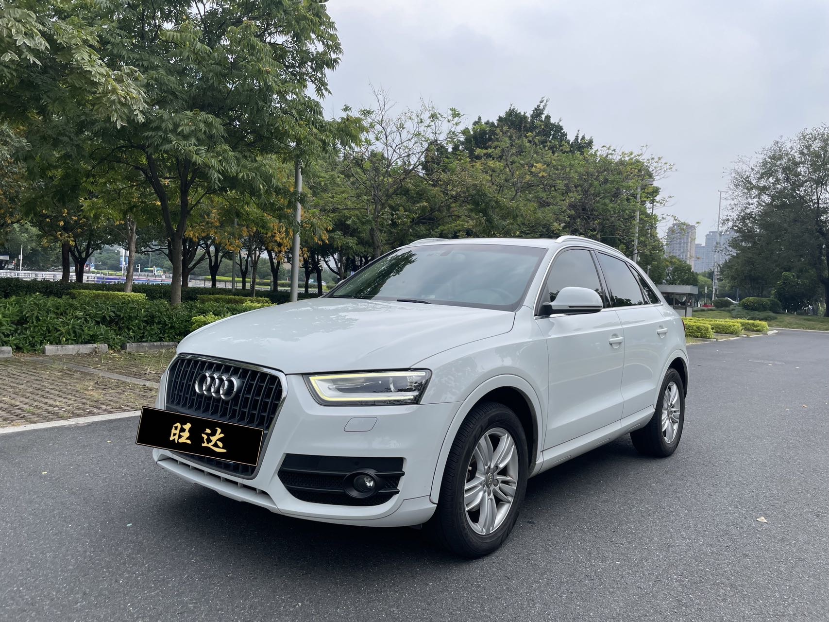 Audi Q3 2014 immagine di auto 