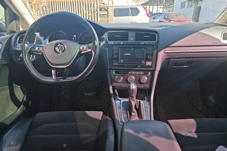 Volkswagen Golf 2018 image de voiture #11