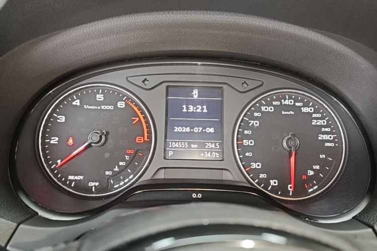 Audi A3 2018 car image #12