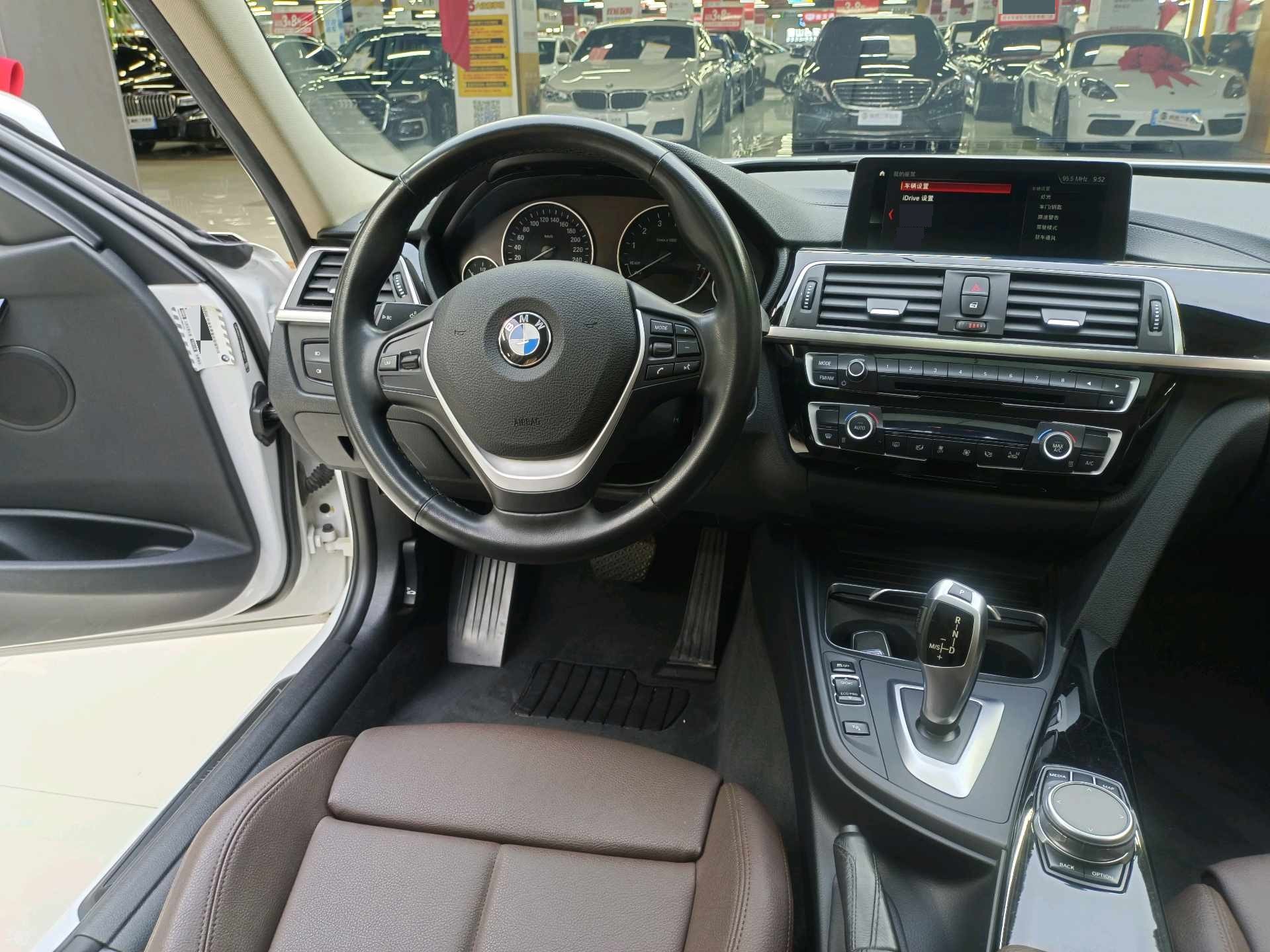 BMW 3 Series 2019 car image #4