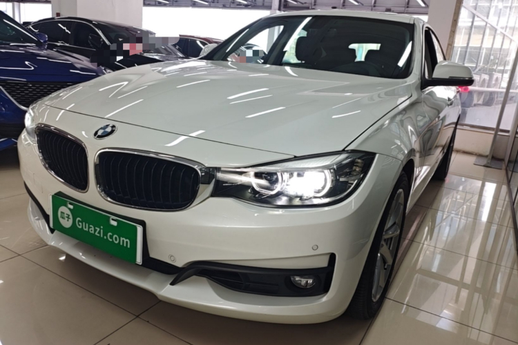 BMW 3 Series GT 2018 car image #2