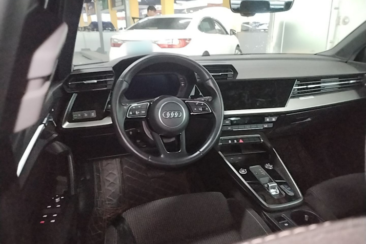 Audi A3 2022 immagine di auto #11