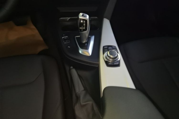 BMW 3 Series 2016 car image #14