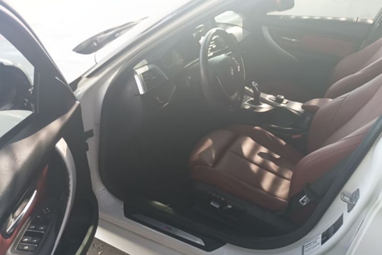 BMW 3 Series 2017 car image #15