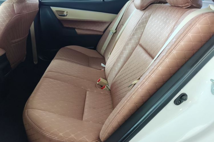 Toyota Corolla 2018 car image #17