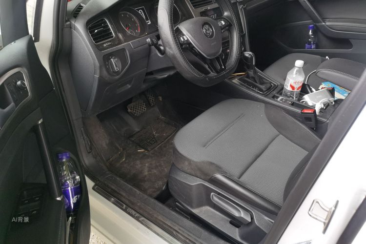 Volkswagen Golf 2018 car image #18