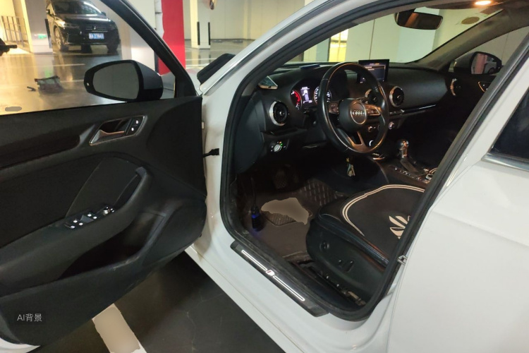 Audi A3 2018 car image #18