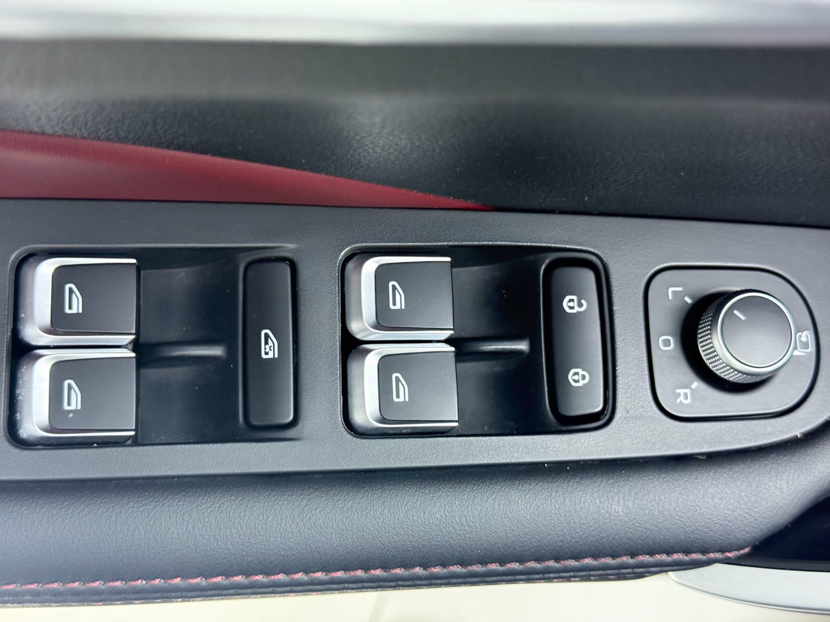 GEELY Coolray 2022 #12 GEELY Coolray 2022 car image #12