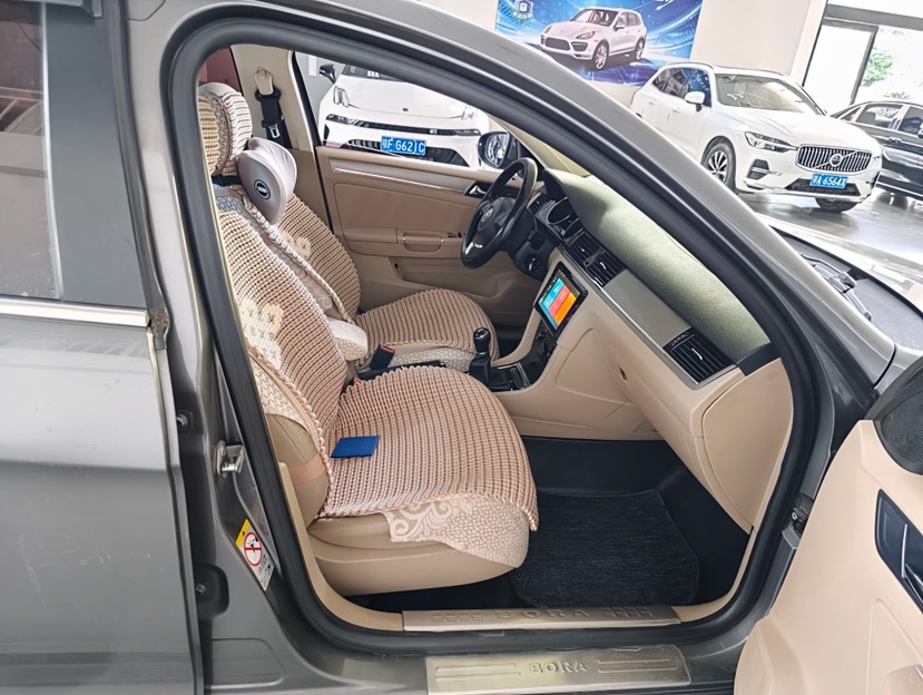 Volkswagen Bora 2013 صورة سيارة #6