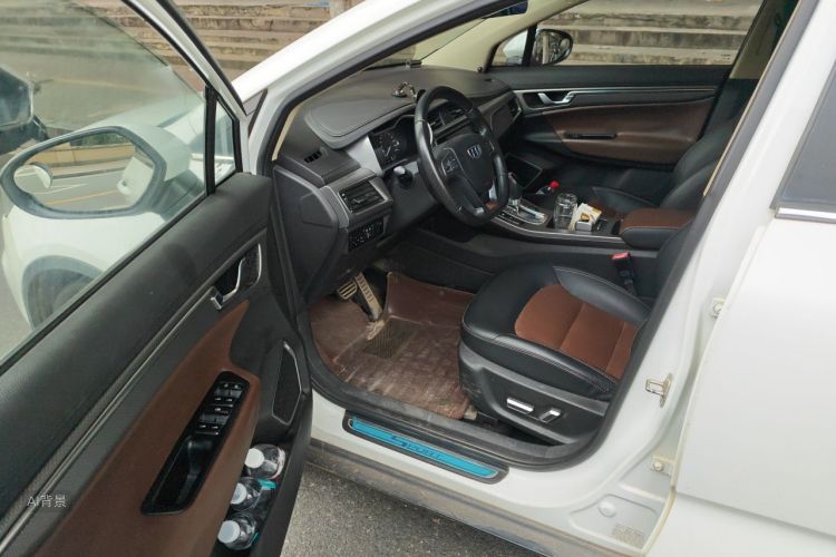 GEELY Emgrand GS 2017 car image #18