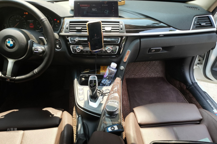 BMW 3 Series 2018 car image #11