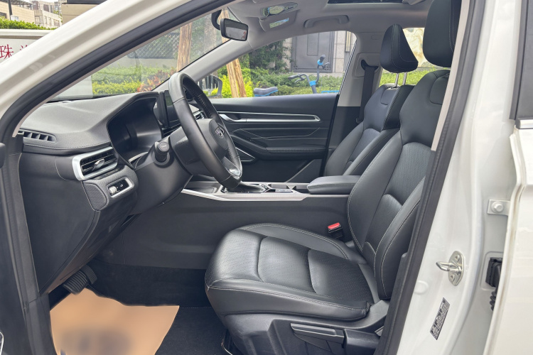GEELY Emgrand 2022 #11 GEELY Emgrand 2022 car image #11