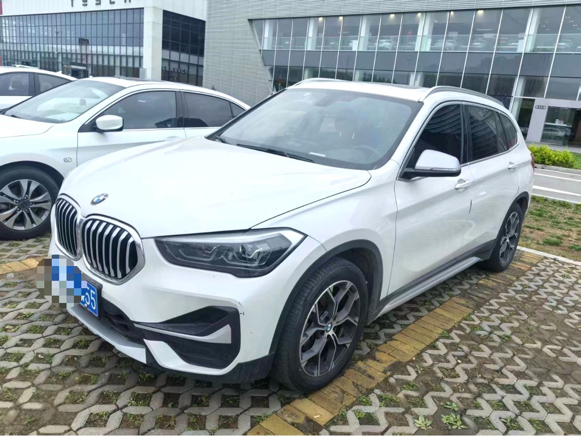 BMW X1 2021 汽车图片 