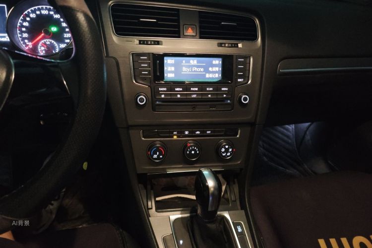 Volkswagen Golf 2015 car image #15