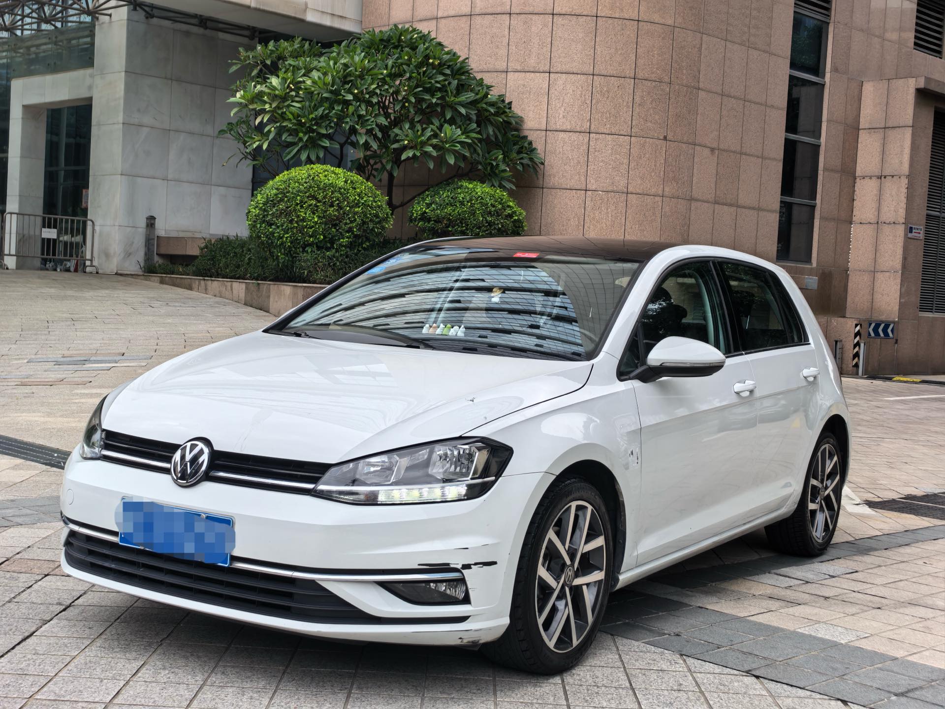 2020 2020 car image