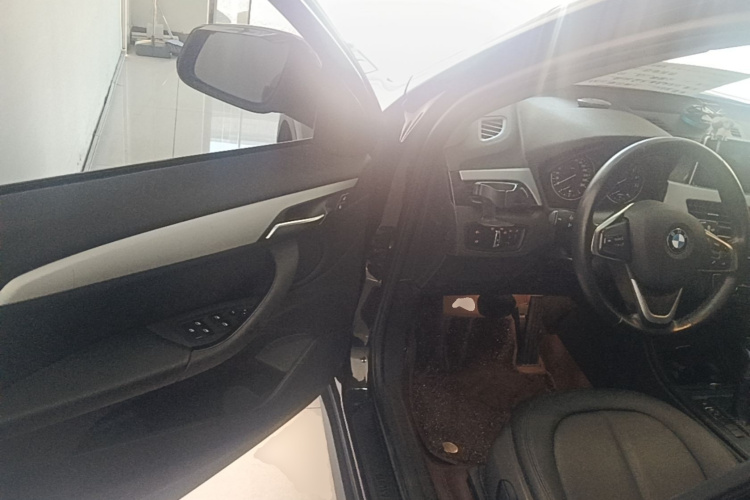 BMW X1 2018 #16 BMW X1 2018 car image #16