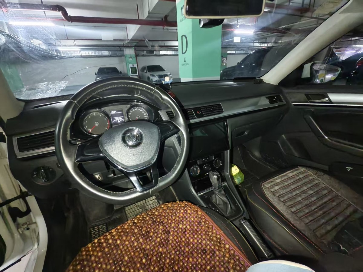 Volkswagen Bora 2017 car image #3