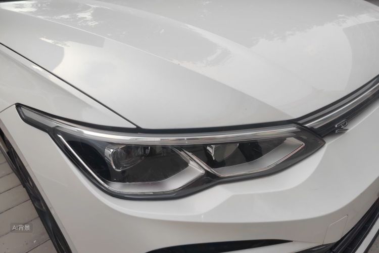 Volkswagen Golf 2025 car image #8