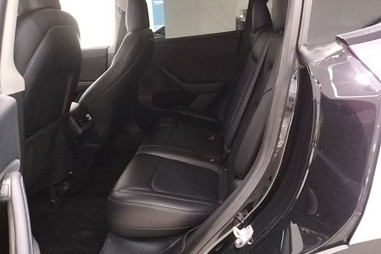 Tesla Model Y 2021 #17 Tesla Model Y 2021 car image #17