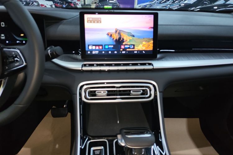 GEELY Emgrand 2026 #17 GEELY Emgrand 2026 imagem de carro #17