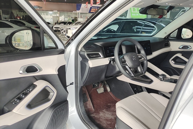 BYD YuanUP 2024 car image #16