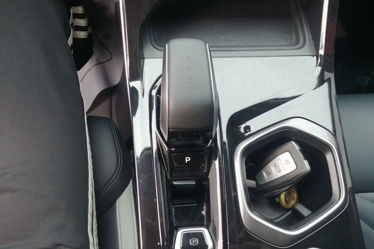 GEELY Boyue L 2023 car image #18