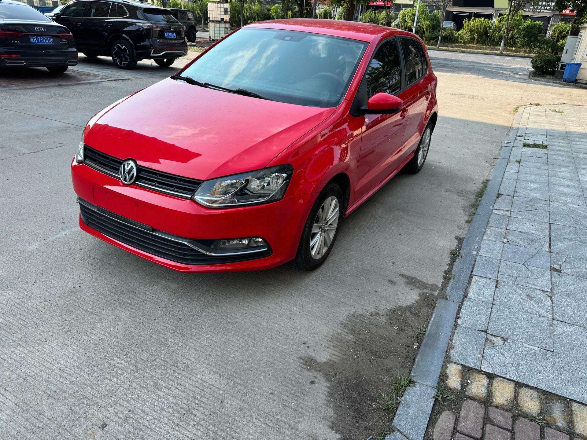 Volkswagen Polo 2016 car image 