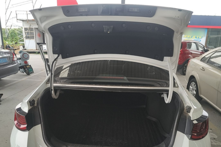 GEELY Emgrand L HiP 2024 car image #19
