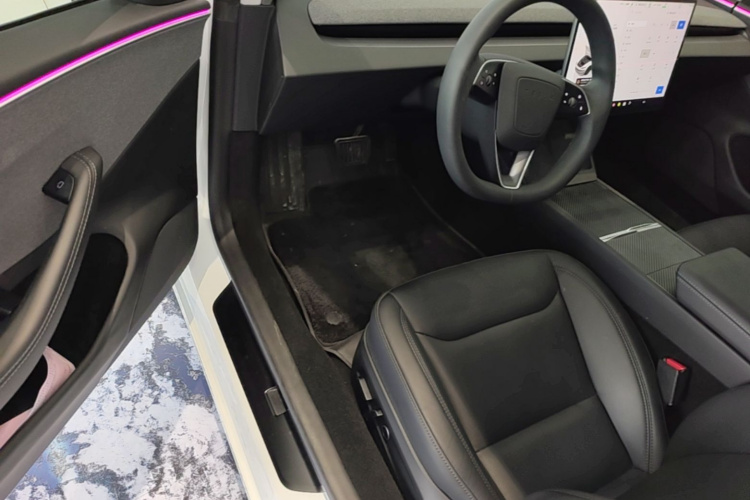 Tesla Model 3 2024 #16 Tesla Model 3 2024 car image #16