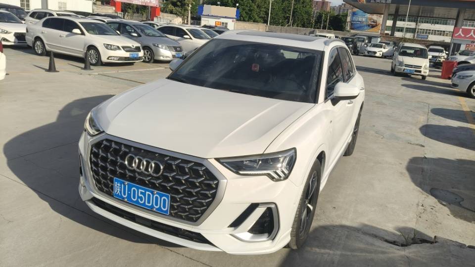 2024 immagine di auto 