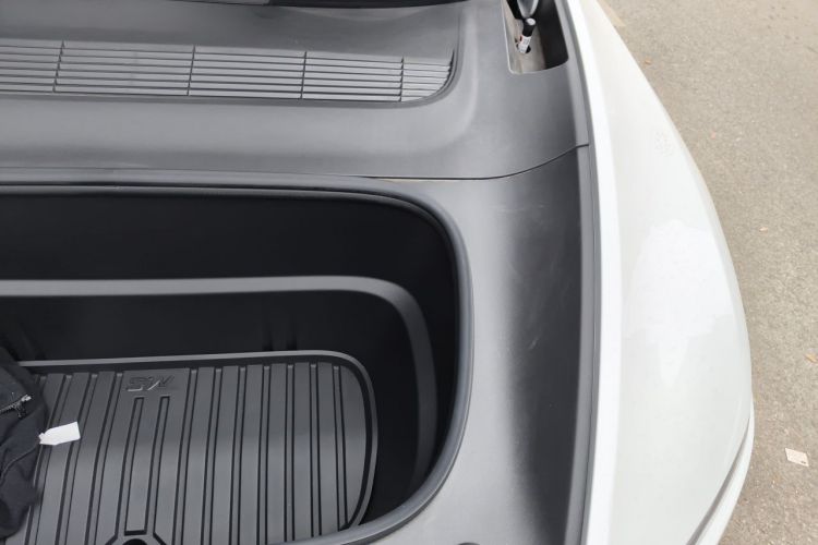 Tesla Model Y 2025 #25 Tesla Model Y 2025 car image #25